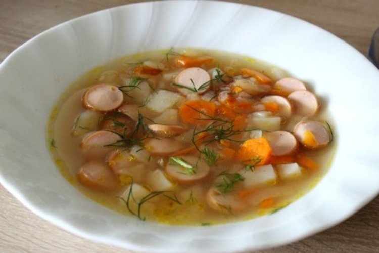 Гречневый суп с сосисками