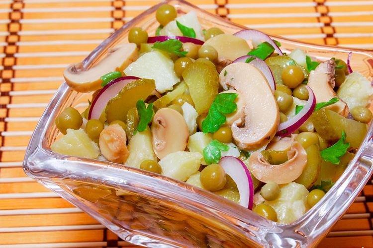 Постный картофельный салат с грибами - рецепты