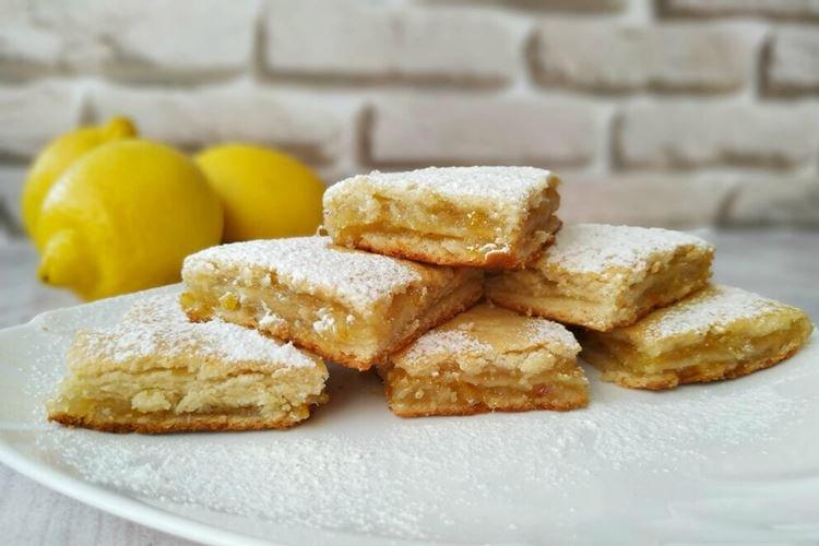 Лимонный пирог слоями - рецепты