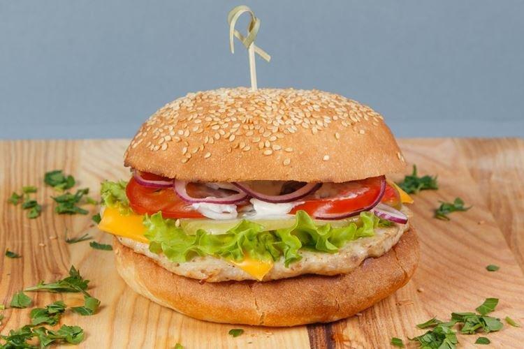 Гамбургер с курицей - Рецепт как сделать в домашних условиях