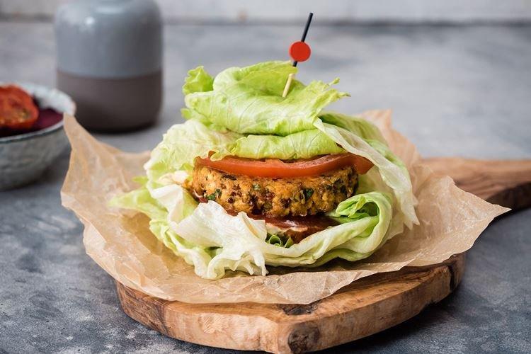 Гамбургер в салатных листьях - Рецепт как сделать в домашних условиях
