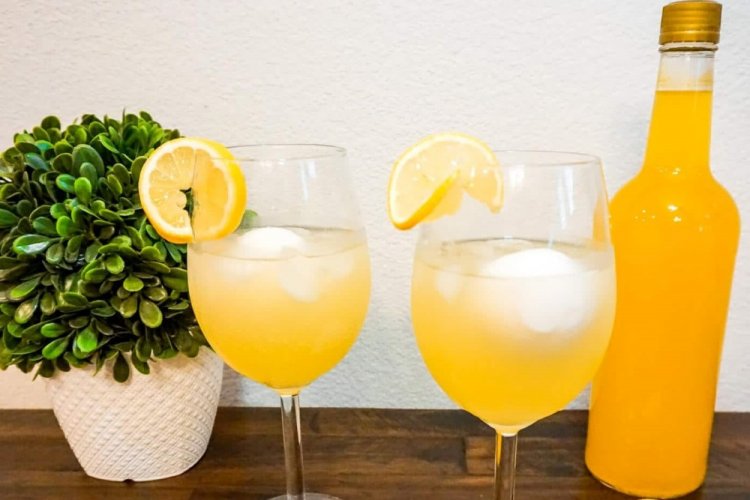 Апельсиновый коктейль с лимончелло